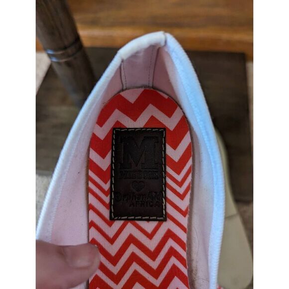 MISSONI chevron orange and white art in Africa ballet Flatts sz 38 euc - Picture 2 of 3